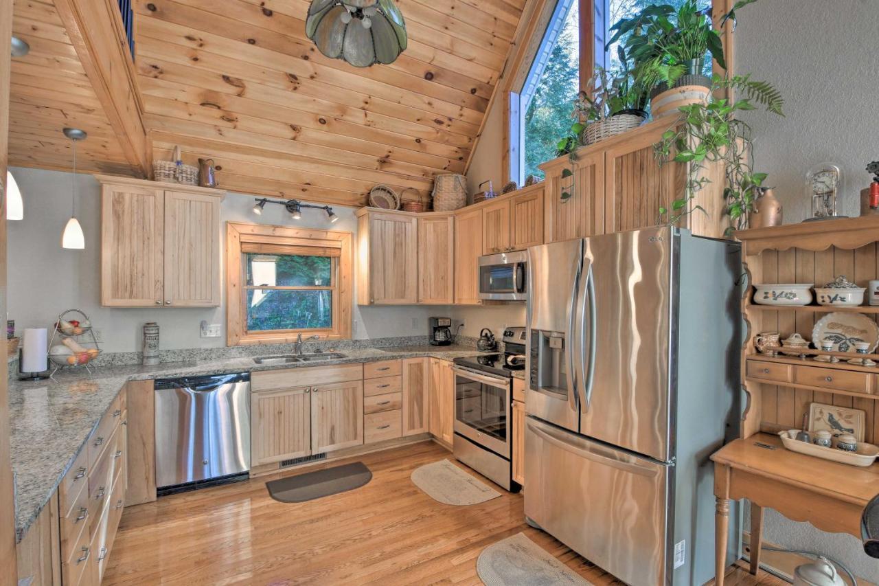Spacious Lake Santeetlah Cottage With Lake Views! Extérieur photo